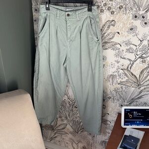 Zara Women’s Balloon Mint Chinos